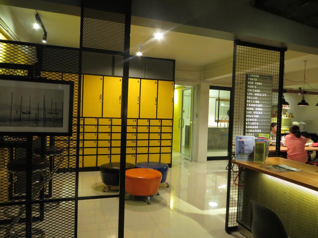 Oyes Hostel Krabi Bagian luar foto
