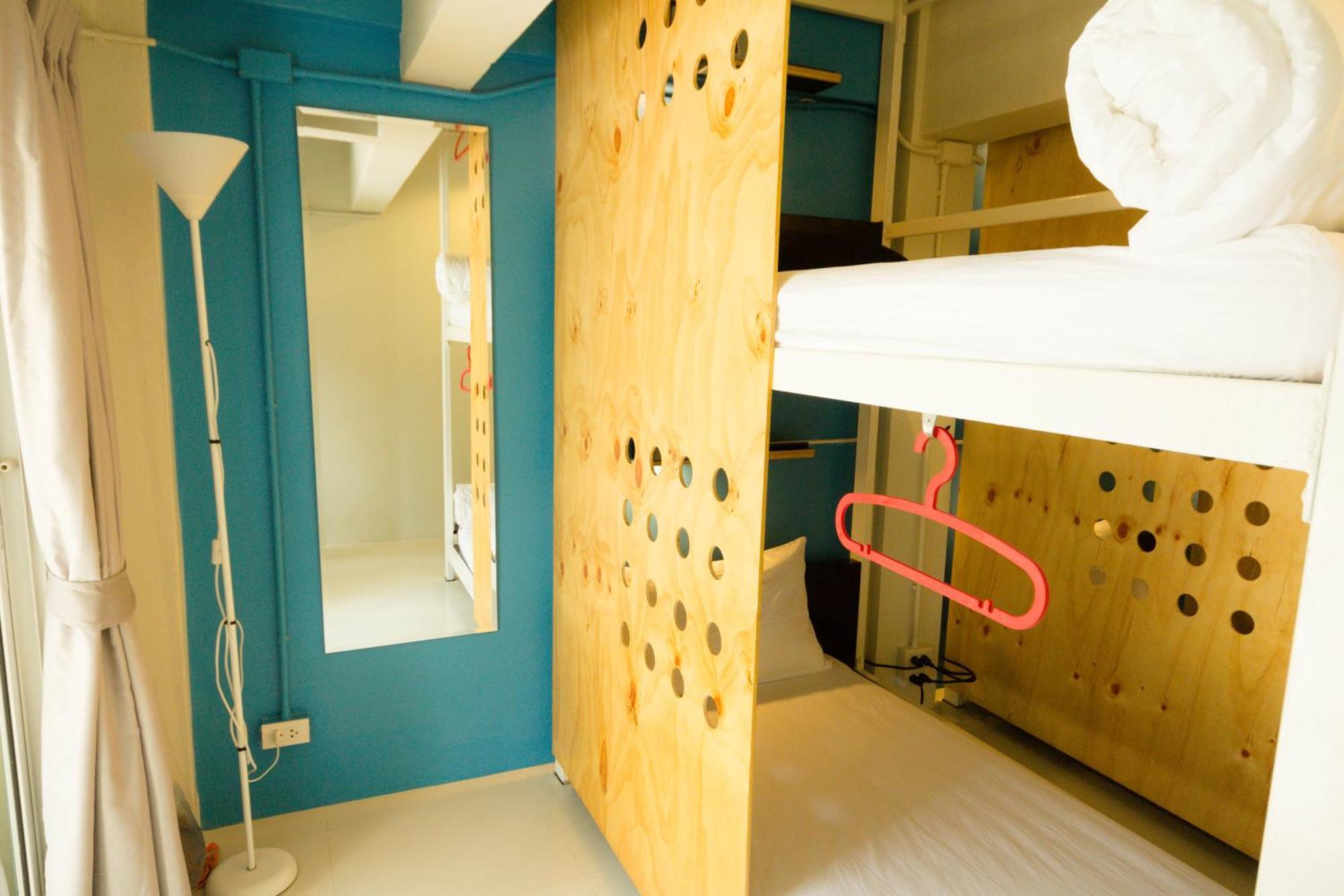 Oyes Hostel Krabi Bagian luar foto