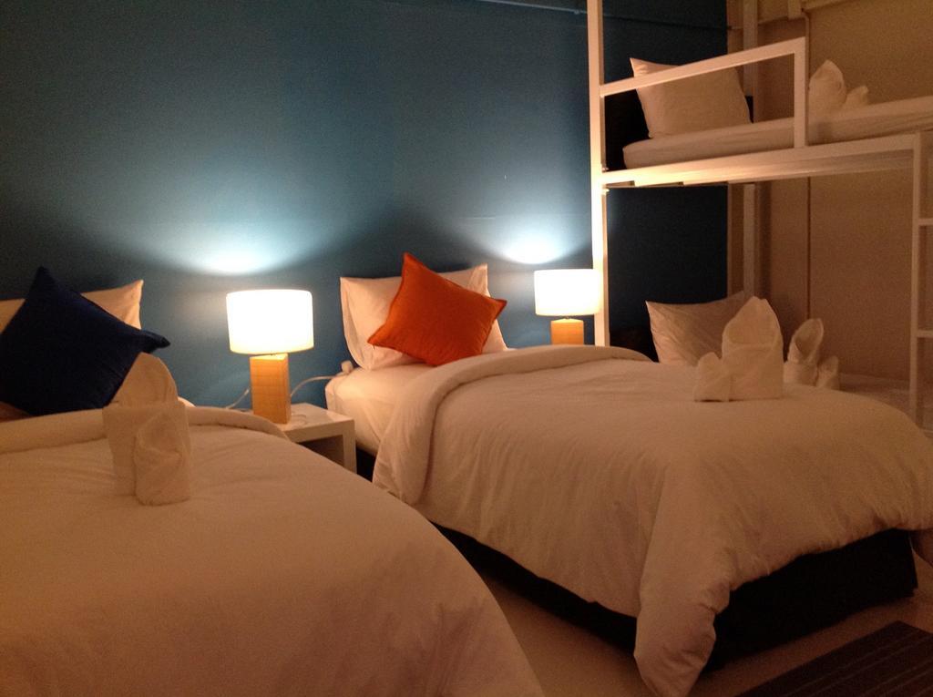 Oyes Hostel Krabi Bagian luar foto