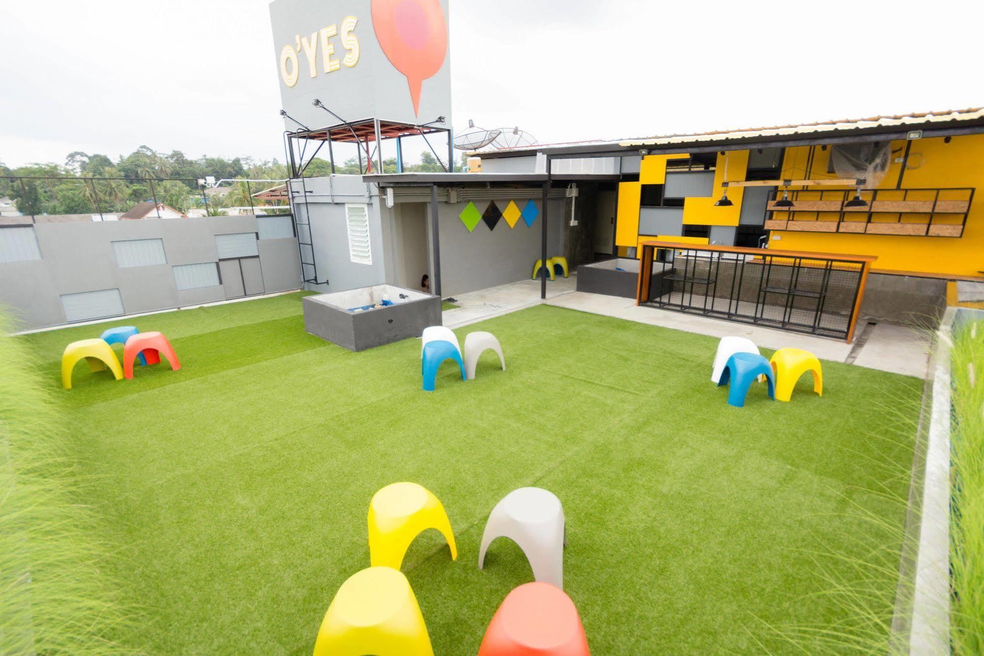 Oyes Hostel Krabi Bagian luar foto
