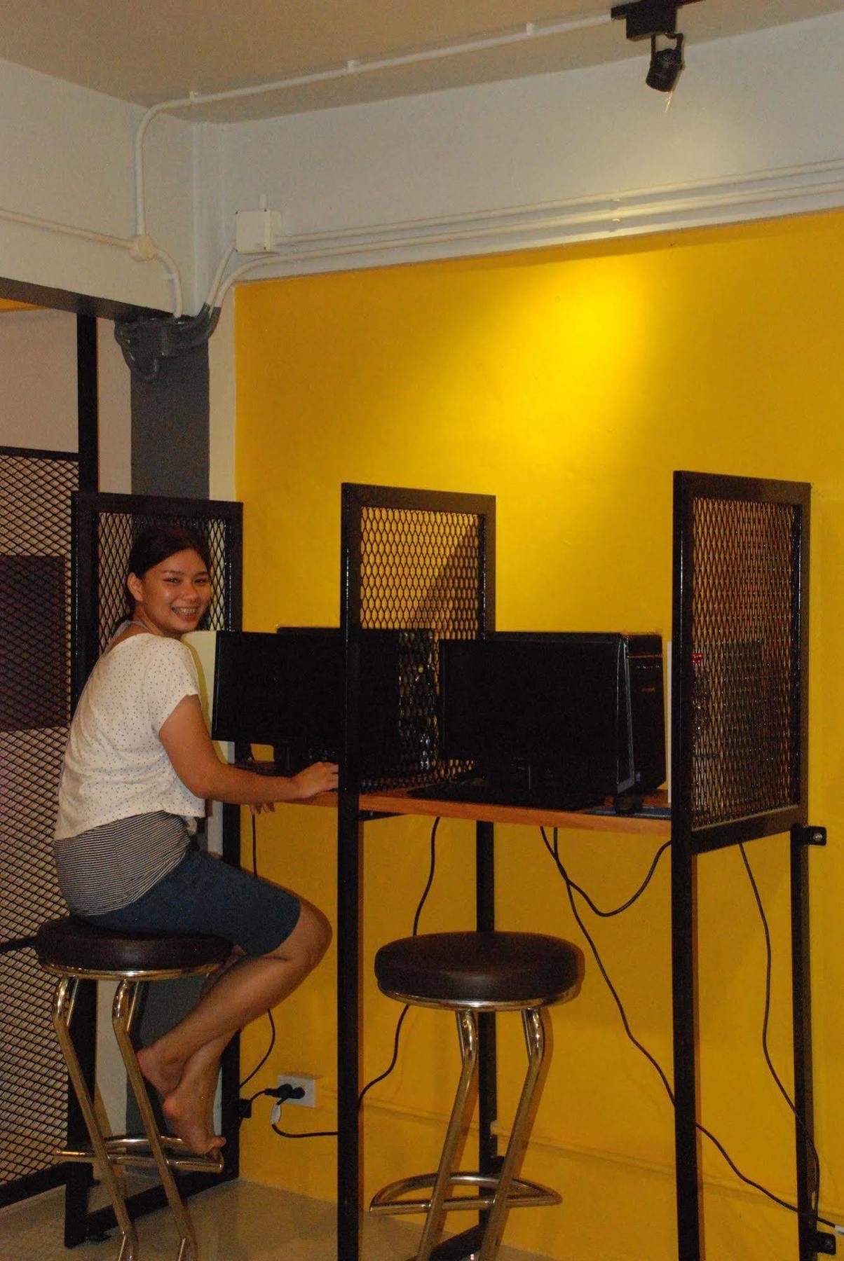 Oyes Hostel Krabi Bagian luar foto