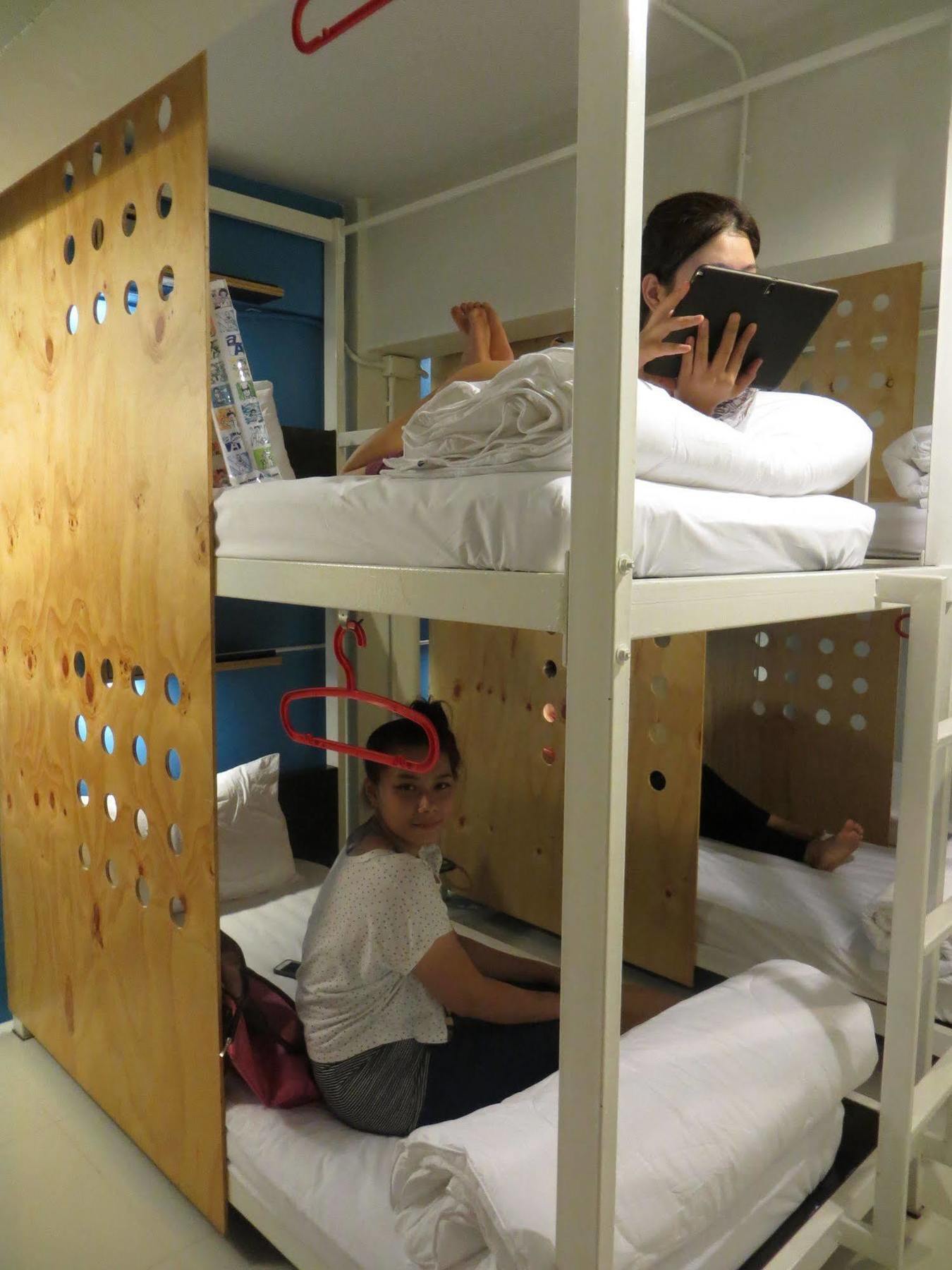 Oyes Hostel Krabi Bagian luar foto